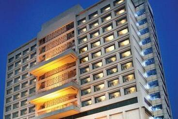 هتل Crowne Plaza New Delhi Mayur Vihar Noida, An Ihg