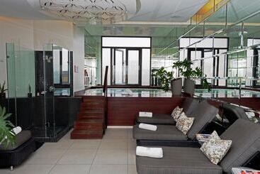 Davinci Hotel On Nelson Mandela Square