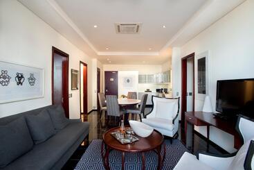Davinci Hotel On Nelson Mandela Square