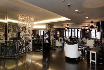 Davinci Hotel On Nelson Mandela Square