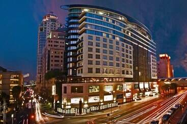Davinci Hotel On Nelson Mandela Square