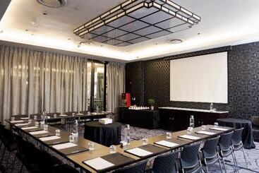 Davinci Hotel On Nelson Mandela Square