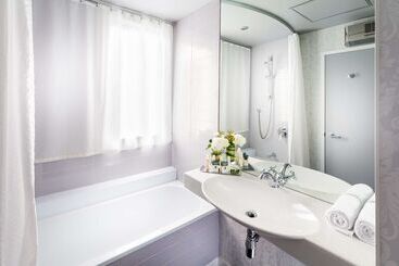 هتل Doubletree By Hilton Queenstown