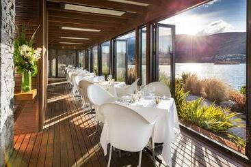 هتل Doubletree By Hilton Queenstown