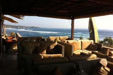 هتل Dream Beach Huts