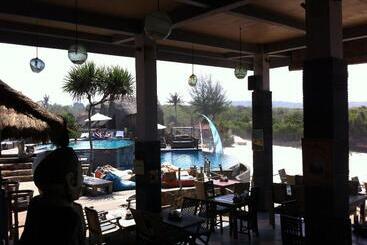 هتل Dream Beach Huts