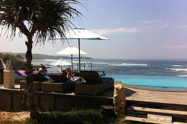 هتل Dream Beach Huts