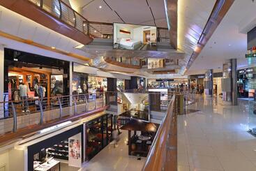 Harris Hotel And Conventions Kelapa Gading Jakarta