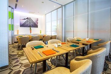 Harris Hotel And Conventions Kelapa Gading Jakarta