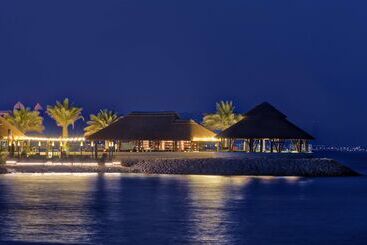 هتل Hilton Doha