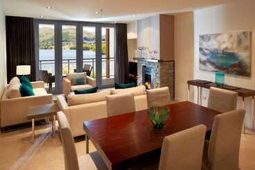 בית מלון כפרי Hilton Queenstown Resort & Spa