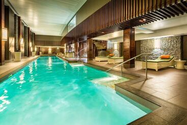 בית מלון כפרי Hilton Queenstown Resort & Spa