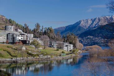 בית מלון כפרי Hilton Queenstown Resort & Spa