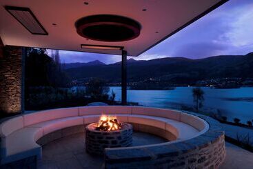 בית מלון כפרי Hilton Queenstown Resort & Spa