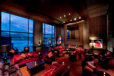בית מלון כפרי Hilton Queenstown Resort & Spa