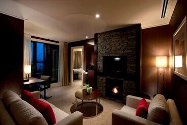 בית מלון כפרי Hilton Queenstown Resort & Spa