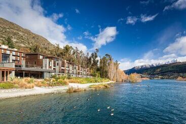 בית מלון כפרי Hilton Queenstown Resort & Spa