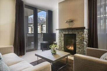 בית מלון כפרי Hilton Queenstown Resort & Spa