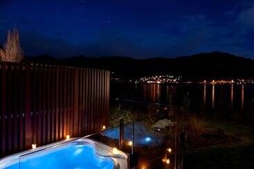 בית מלון כפרי Hilton Queenstown Resort & Spa