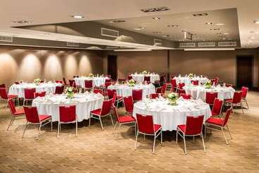 בית מלון כפרי Hilton Queenstown Resort & Spa