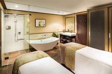 בית מלון כפרי Hilton Queenstown Resort & Spa