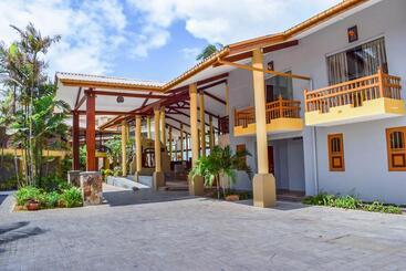 هتل Insight Resort Ahangama   S&s Other Certified