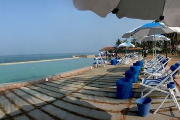 هتل Jetwing Lagoon Newly Renovated