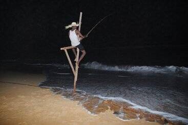 هتل Laya Beach