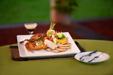 هتل Mandara Resort Mirissa