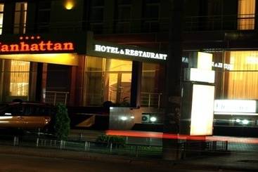 Manhattan Hotel & Restaurant
