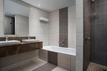 Premier Hotel East London Icc