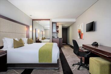 Premier Hotel East London Icc