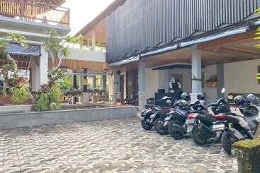 هتل Putri Ayu Cottages