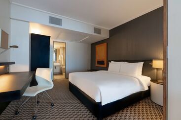 Radisson Blu Gautrain Hotel, Sandton Johannesburg