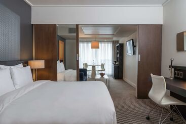 Radisson Blu Gautrain Hotel, Sandton Johannesburg