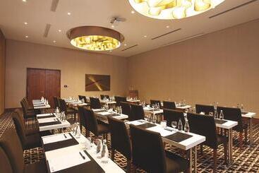 Radisson Blu Gautrain Hotel, Sandton Johannesburg
