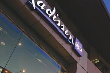 Radisson Blu Gautrain Hotel, Sandton Johannesburg