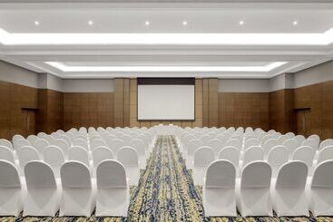 酒店 Radisson Gurugram Udyog Vihar