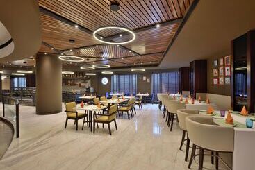 酒店 Radisson Gurugram Udyog Vihar