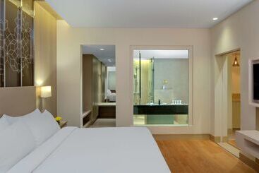 هتل Radisson Gurugram Udyog Vihar