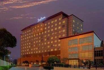 هتل Radisson Gurugram Udyog Vihar