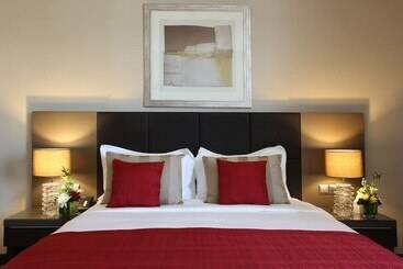 Ramada Downtown Abu Dhabi - Abu Dabi