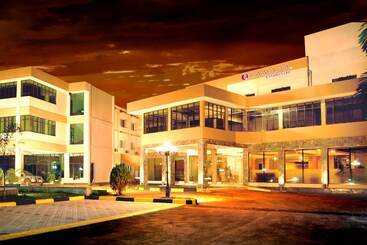 هتل Ramada Katunayake
