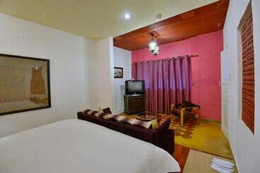 هتل Ranjit S Svaasa Amritsar