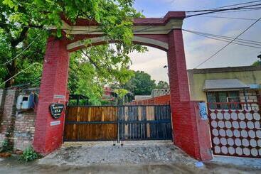 هتل Ranjit S Svaasa Amritsar