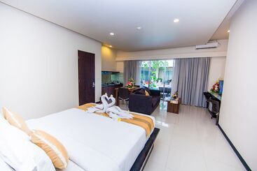 هتل Sunset Mansion  Seminyak