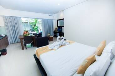 هتل Sunset Mansion  Seminyak