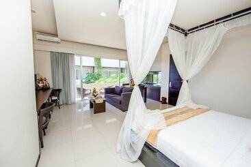 هتل Sunset Mansion Seminyak