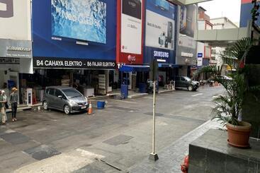 هتل Glodok Plaza