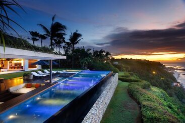 هتل The Ungasan Clifftop Resort